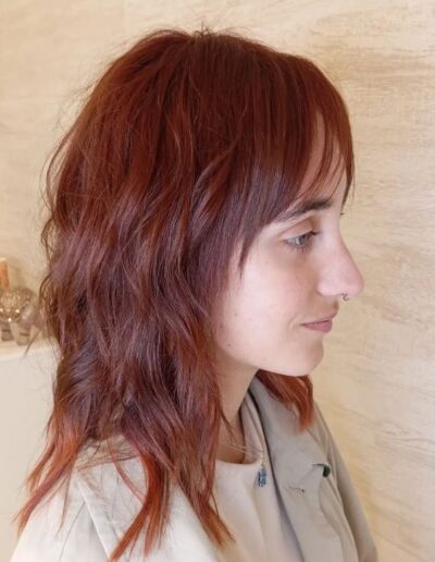 "Transforma tu cabello dañado post-vacaciones con Maes Estilistes: expertos en estética y peluquería"